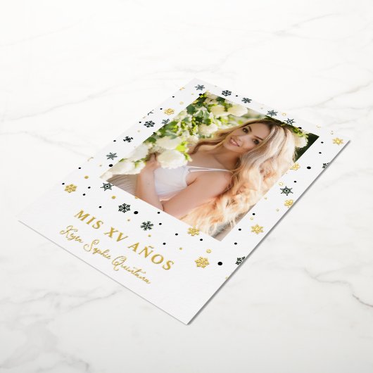 Golden Snowflake Quinceañera Spanisch Whimsical Folieneinladung (Gedreht)