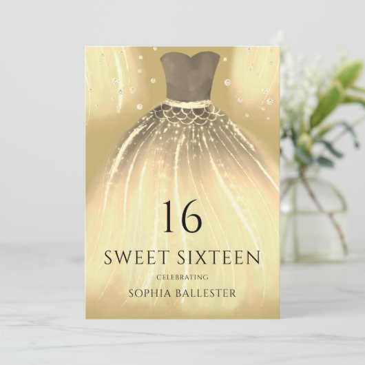 Golden Sparkle Mermaid Dress Sweet 16 Party Einladung (Stehend Vorderseite)