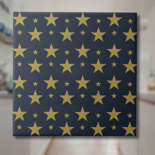 Golden Stars on Navy Blue - Elegant und zeitlos Fliese