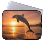 Golden Sunset Dolphin Laptopschutzhülle (Vorderseite)