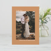 Golden Tan Camel Minimalistisches vertikales Foto Einladung (Stehend Vorderseite)