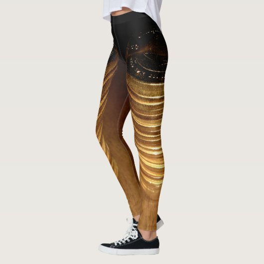 Golden und Black Stack Gold Coins Glam Leggings (Links)
