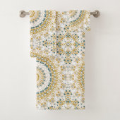 Golden und Green Geometric Mandala Pattern Badhandtuch Set (Insitu)