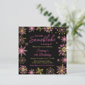 Golden und Rosa Schneeflocken Geburtstagsparty Einladung (Stehend Vorderseite)