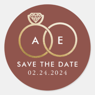Golden Wedding Rings on Earthy Red Save the Date Runder Aufkleber