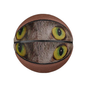 "Golden Whiskys: Ein braunes Kätzchen in Ölfarbe" Mini Basketball