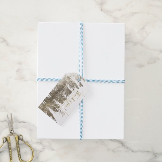 Golden & White Glam Pine Tree Rustikale Wald Hochz Geschenkanhänger (Mit Garn)