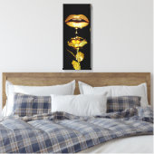 Golden womans Lips Dripping Liquid Gold Art  Leinwanddruck (Insitu (Schlafzimmer))