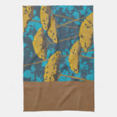 Golden Yarrow Garden mit blauem Hintergrund Handtuch (Vertikal)