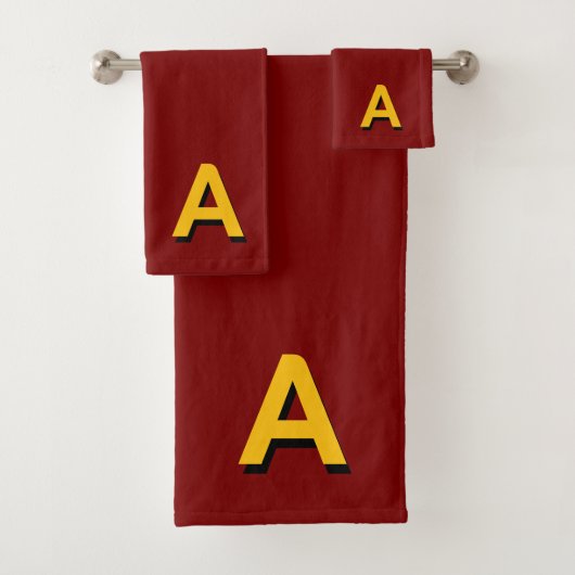 Golden Yellow Monogram on Maroon Badhandtuch Set (Insitu)