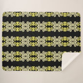 Golden Yellow Ornamental Stripe Seamless Pattern Sherpadecke (Vorderseite (Horizontal))