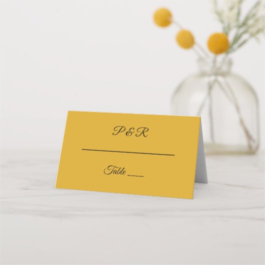Golden Yellow Simple Stylish Script Wedding Platzkarte (Vorderseite)