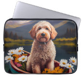 Goldendoodle auf dem Paddle: Ein Landschaftliches Laptopschutzhülle (Vorderseite)