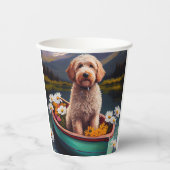 Goldendoodle auf dem Paddle: Ein Landschaftliches Pappbecher (Vorderseite)