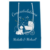 Goldendoodle Dog Baby Shower Boy Blue Mittlere Geschenktüte (Rückseite)