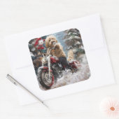 Goldendoodle Dog Riding Motorrad Weihnachten Quadratischer Aufkleber (Umschlag)