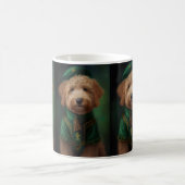 Goldendoodle Hund in St. Patrick's Day Dress Kaffeetasse (Mittel)