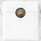 Goldendoodle Hund in St. Patrick's Day Dress Runder Aufkleber (Tasche)