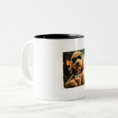Goldendoodle-Kaffeetasse Zweifarbige Tasse (Vorderseite Links)