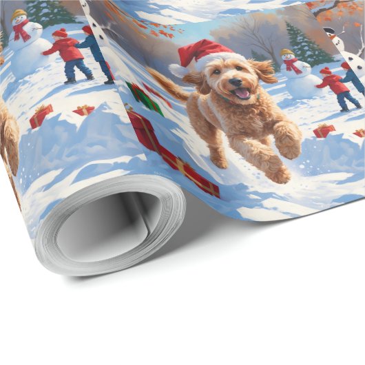 Goldendoodle läuft im Schnee mit Weihnachtshut Geschenkpapier (Rolleneckpunkt)