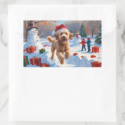 Goldendoodle läuft im Schnee mit Weihnachtshut Rechteckiger Aufkleber (Tasche)