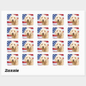 Goldendoodle mit amerikanischer Flagge Quadratischer Aufkleber (Blatt)