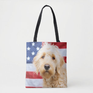 Goldendoodle mit amerikanischer Flagge Tasche