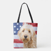 Goldendoodle mit amerikanischer Flagge Tasche (Rückseite)