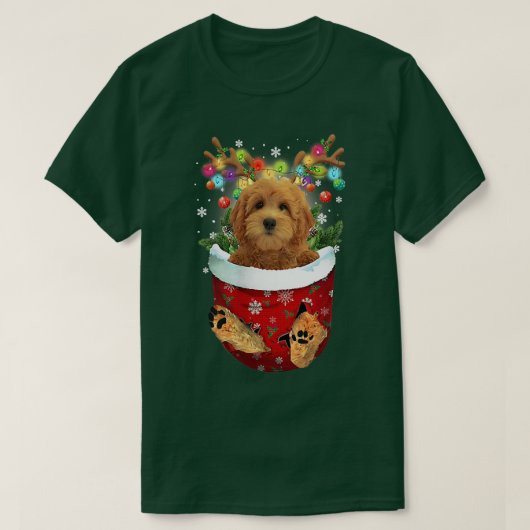 Goldendoodle Snow Pocket Hunde Weihnachtspocket T-Shirt (Design vorne)