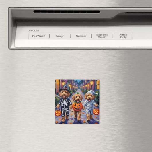 Goldendoodle-Trick-oder-Treating Halloween-Kostüme Magnet (In Situ (Geschirrspüler))