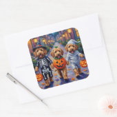 Goldendoodle-Trick-oder-Treating Halloween-Kostüme Quadratischer Aufkleber (Umschlag)