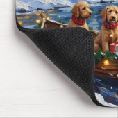 Goldendoodle Weihnachtsboot Urlaub Mousepad (Ecke)