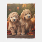 Goldendoodle Welpe Herbst Kürbis Fleecedecke (Vorderseite)