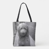 Goldendoodle-Welpe im Garten Tasche (Rückseite)