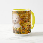 Goldendoodle Welpe in Herbstlauben Tasse (VorderseiteRechts)
