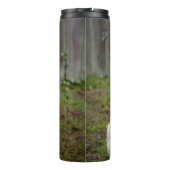 Goldendoodle Welpen im Gras Thermosbecher (Rückseite)