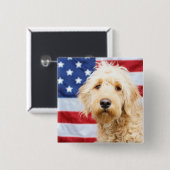 Goldendoodle With American Flag Button (Vorne & Hinten)