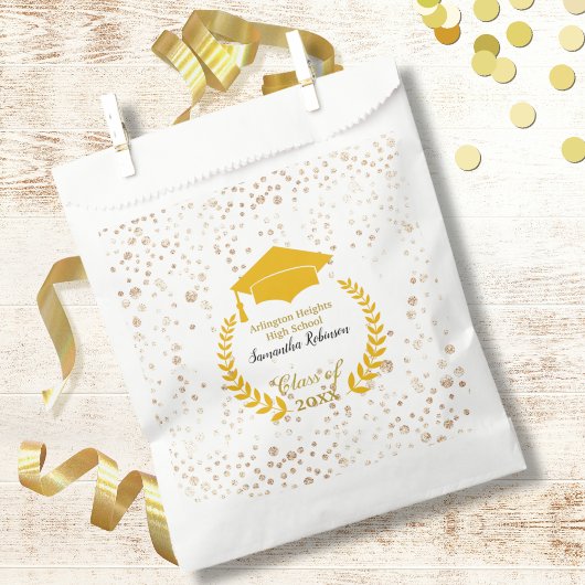 Goldene Abschlussfeier mit Lorbeerkranz  Geschenktütchen
