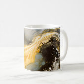 Goldene abstrakte Marmorwellen modern Kaffeetasse (VorderseiteRechts)