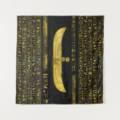 Goldene ägyptische Gott-Verzierung auf schwarzem Wandteppich (Vorderseite (Horizontal))