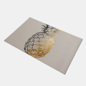 Goldene Ananas-Linienkunst Fußmatte (Schrägansicht)