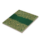 Goldene Blatspitze auf grünem Hintergrund Fliese (Seite)