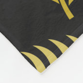 Goldene Blätter auf schwarzer Decke. Fleecedecke (Ecke)