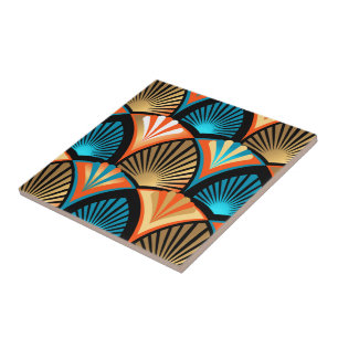 Goldene Blätter aus geometrischen Palmen im Art D Fliese