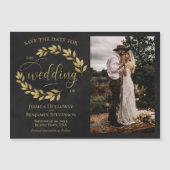 Goldene Blätter & Foto Save the Date auf Schwarz Magneteinladung (Vorderseite)