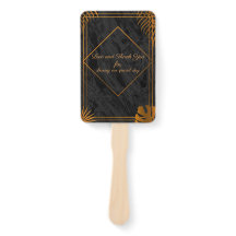 Goldene Blätter und geometrische Rahmen für tropis