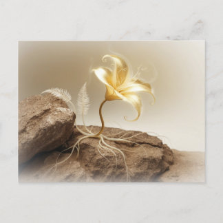 Goldene Blume auf einem Stein Postkarte