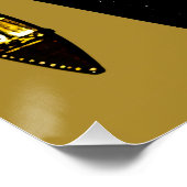 Goldene Eleganz: Schwarze Schönheit mit Schmuck Poster (Ecke)