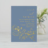 Goldene Foil florale dusty Blue Hochzeit Folieneinladung (Stehend vorne)