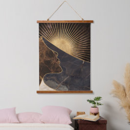 Goldene Frauentäuschung mit Sonne und Marmortextur Wandteppich Mit Holzrahmen